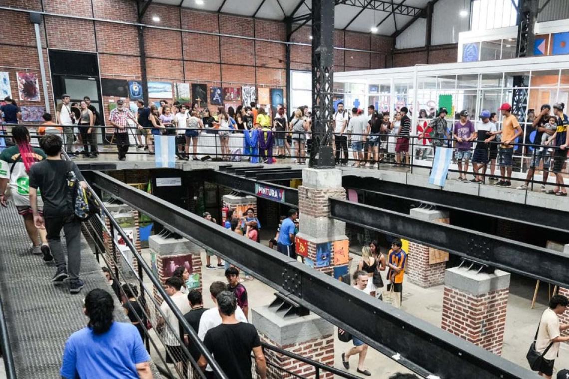 Jóvenes emprendedores: lanzan “Impulsarte” con capacitación gratuita y apoyo económico en Rosario