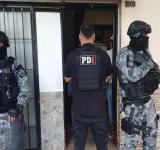 Secuestran droga, armas y detienen a tres personas tras un allanamiento por violencia de género