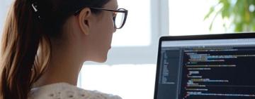 Programadores en la era IA: por qué las empresas siguen necesitando más talento