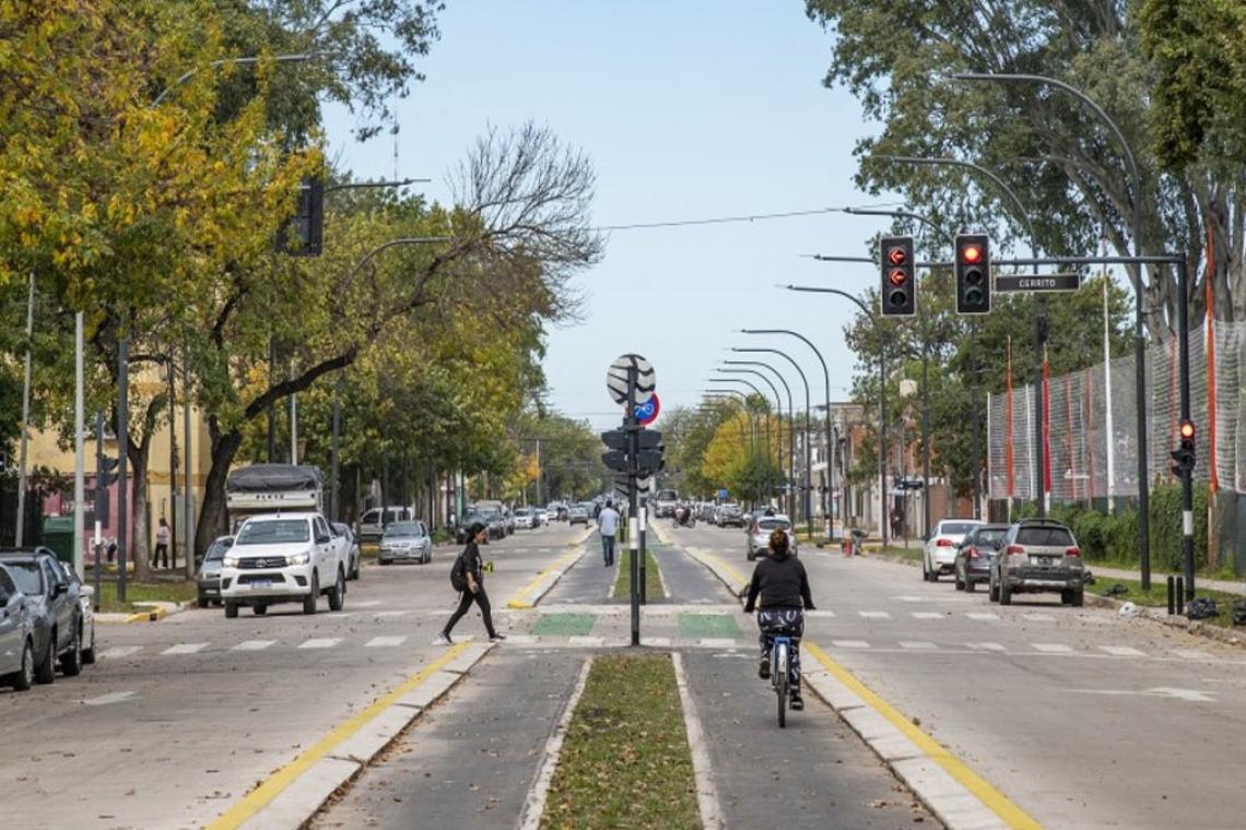 Avenida Rouillón estrena su nueva doble calzada con una gran fiesta para los vecinos