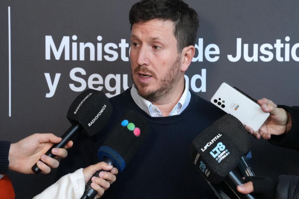 Importante operativo en Rosario: desarticulan bandas criminales y detienen a 14 personas