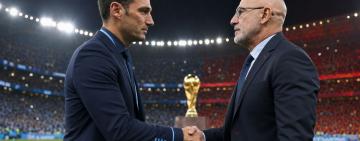 De maestro y alumno a rivales: la estrecha relación entre Scaloni y De la Fuente antes de la final
