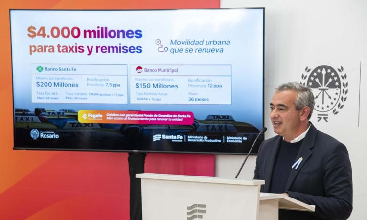 Nuevos créditos para renovar taxis, remises y transporte interurbano en Rosario