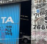 Tragedia laboral en Rosario: un colectivo cayó mientras era reparado y murió un trabajador