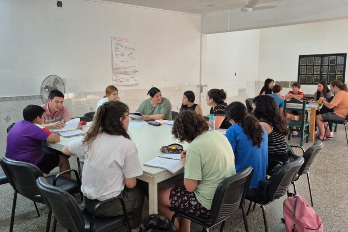 Plan FinEs 2026: abrieron las inscripciones para terminar la secundaria en Santa Fe
