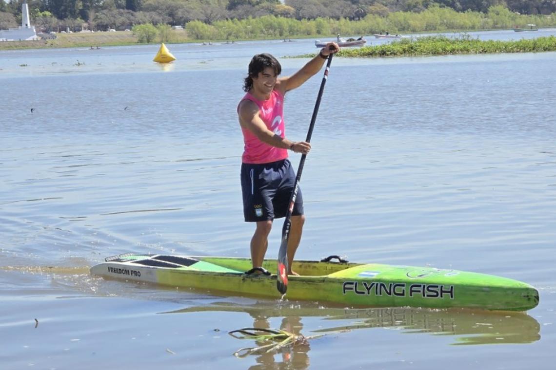 Oro rosarino en el agua: Santino Basaldella se consagró campeón en Stand Up Paddle