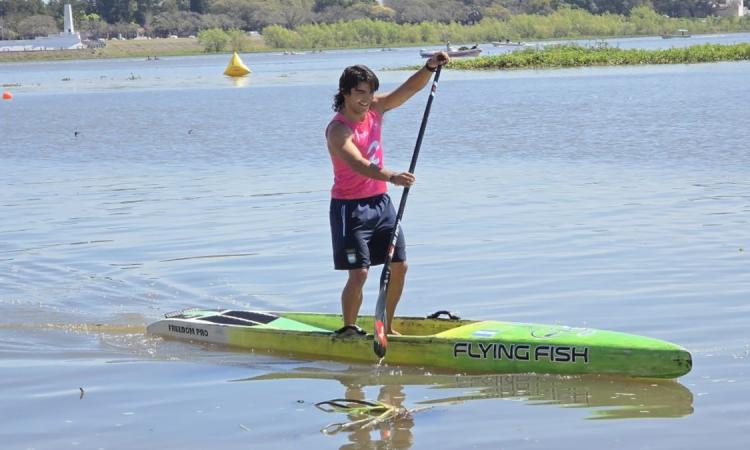Oro rosarino en el agua: Santino Basaldella se consagró campeón en Stand Up Paddle