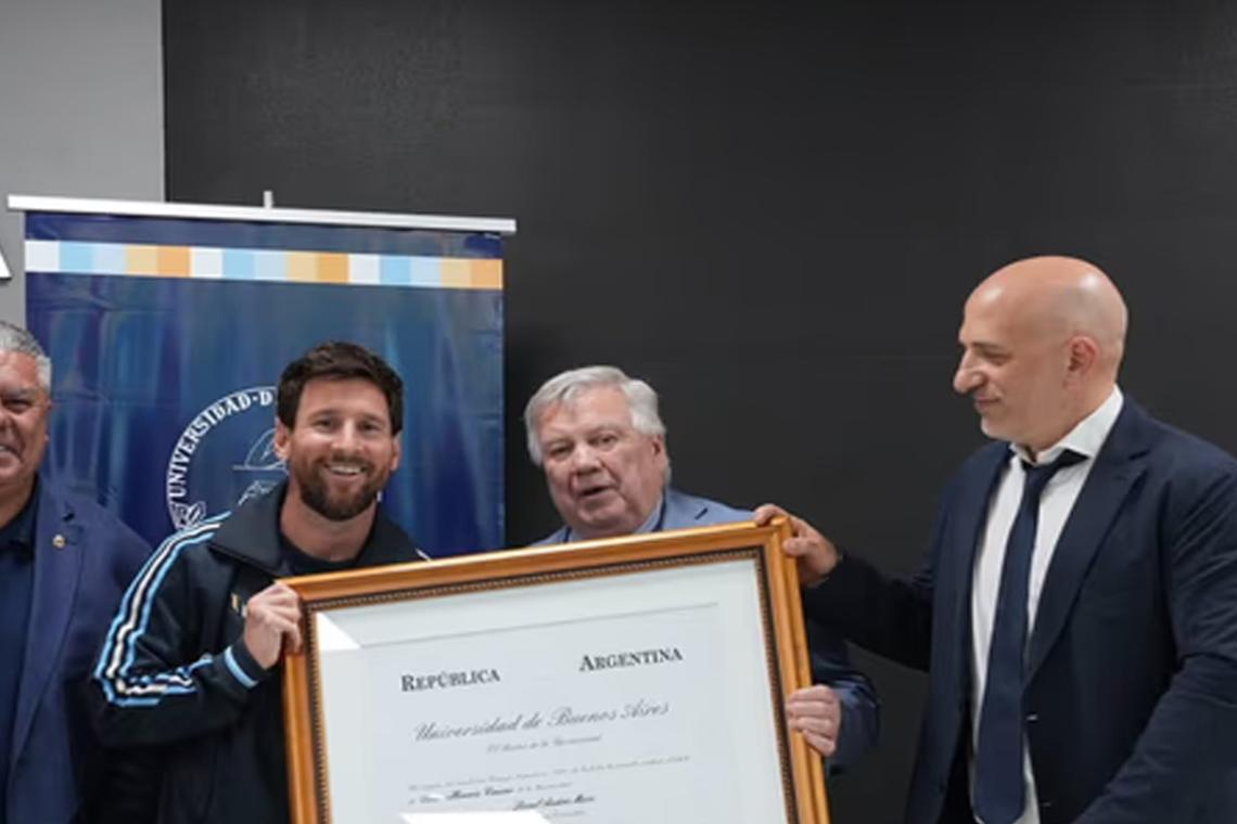 La UBA distinguió a Lionel Messi con el título de Doctor Honoris Causa