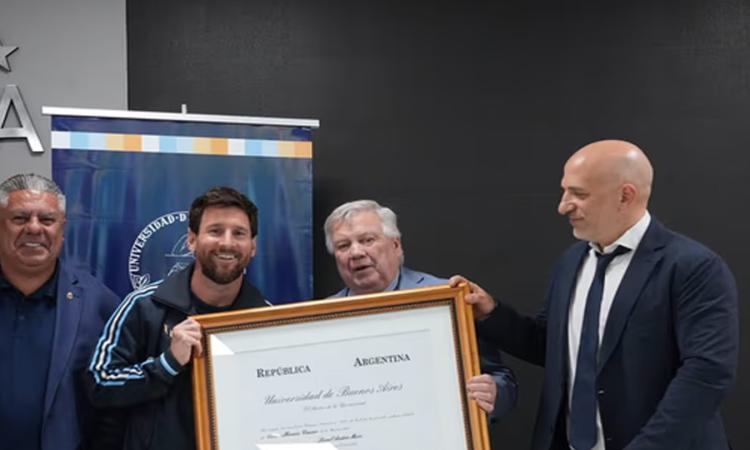 La UBA distinguió a Lionel Messi con el título de Doctor Honoris Causa