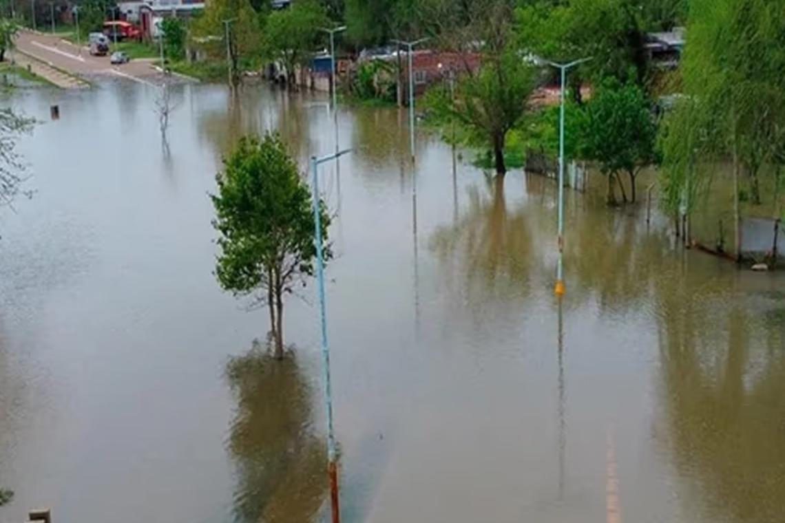 Crecidas en el Litoral: Corrientes y Entre Ríos refuerzan la asistencia a las familias afectadas